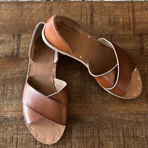 Universal Thread Sandals